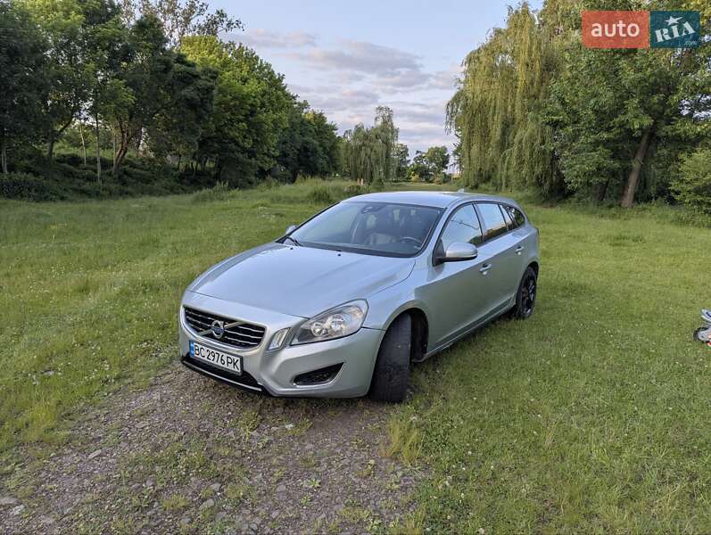 Volvo V60 2011