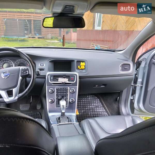 Универсал Volvo V60 2012 в Татарове