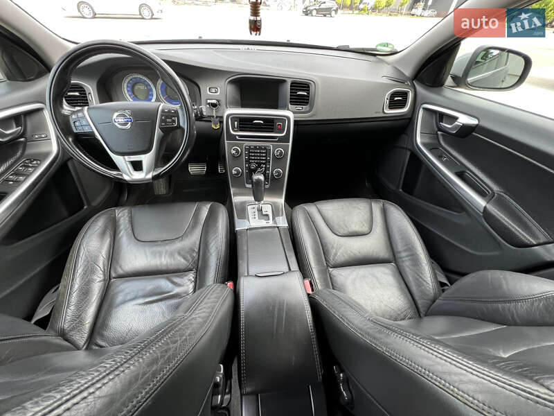 Универсал Volvo V60 2011 в Луцке