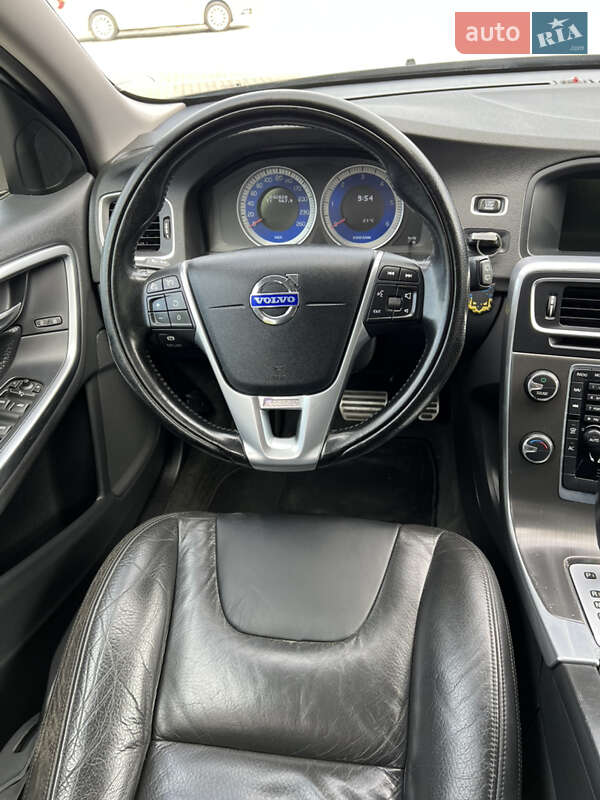 Универсал Volvo V60 2011 в Луцке