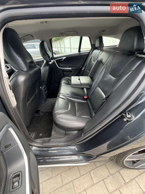 Универсал Volvo V60 2011 в Луцке