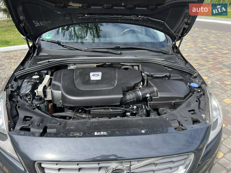 Универсал Volvo V60 2011 в Луцке