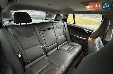 Универсал Volvo V60 2014 в 
