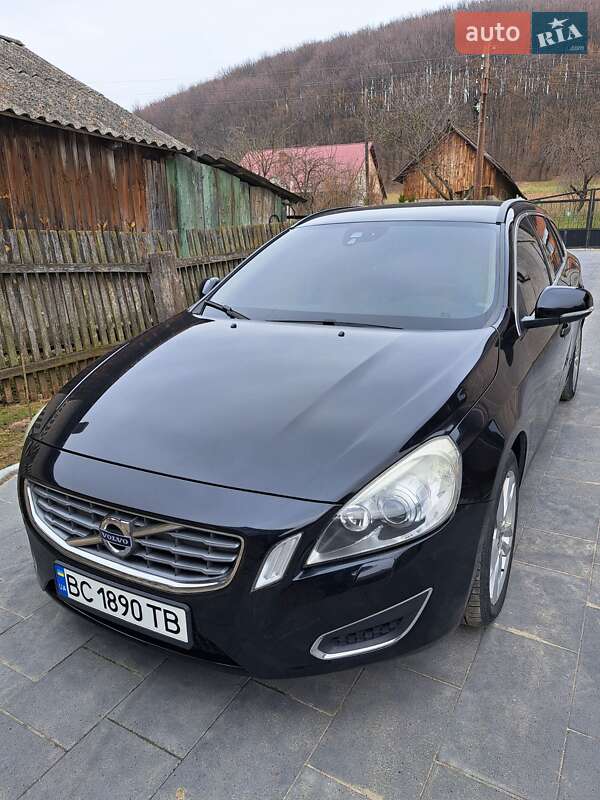 Універсал Volvo V60 2012 в 