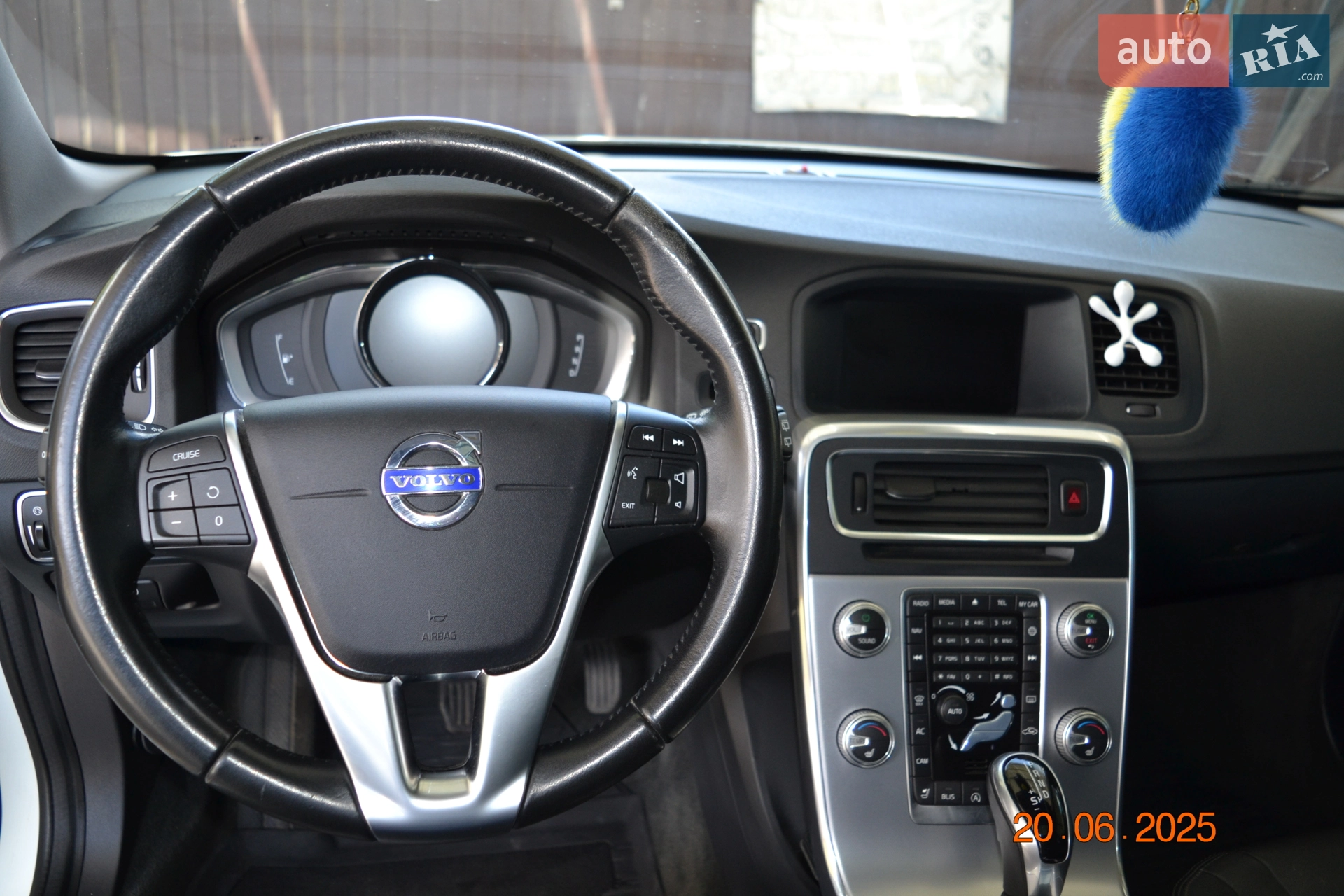2017 Volvo V60 - мініатюра 28