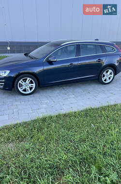 Универсал Volvo V60 2014 в 