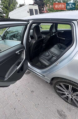 Универсал Volvo V60 2014 в 