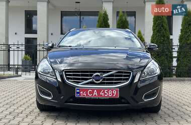 Универсал Volvo V60 2012 в 