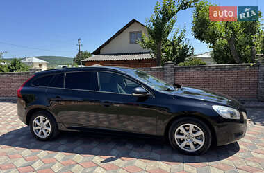 Універсал Volvo V60 2011 в Чернівцях