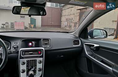 Универсал Volvo V60 2015 в 