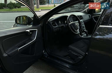 Универсал Volvo V60 2014 в 