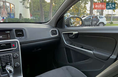 Универсал Volvo V60 2014 в 