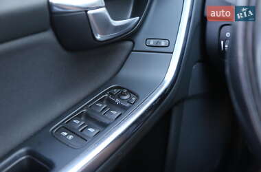 Универсал Volvo V60 2012 в 