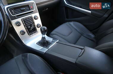Универсал Volvo V60 2012 в 