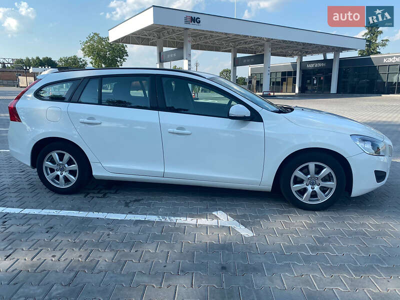 Универсал Volvo V60 2011 в Тульчине