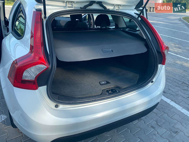 Универсал Volvo V60 2011 в Тульчине