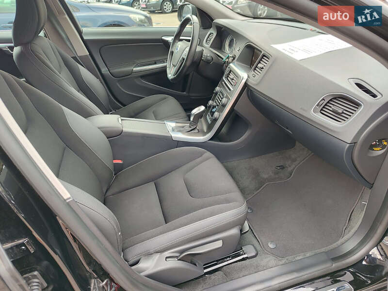 Универсал Volvo V60 2012 в Киеве