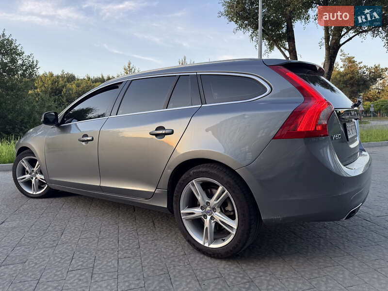 Универсал Volvo V60 2016 в Новояворовске