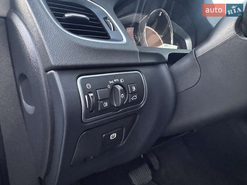 Универсал Volvo V60 2016 в Новояворовске