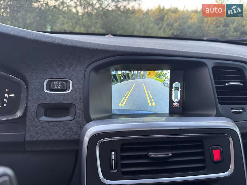 Универсал Volvo V60 2016 в Новояворовске