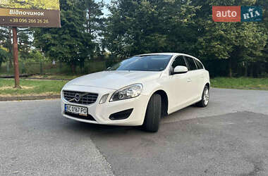 Универсал Volvo V60 2012 в Трускавце