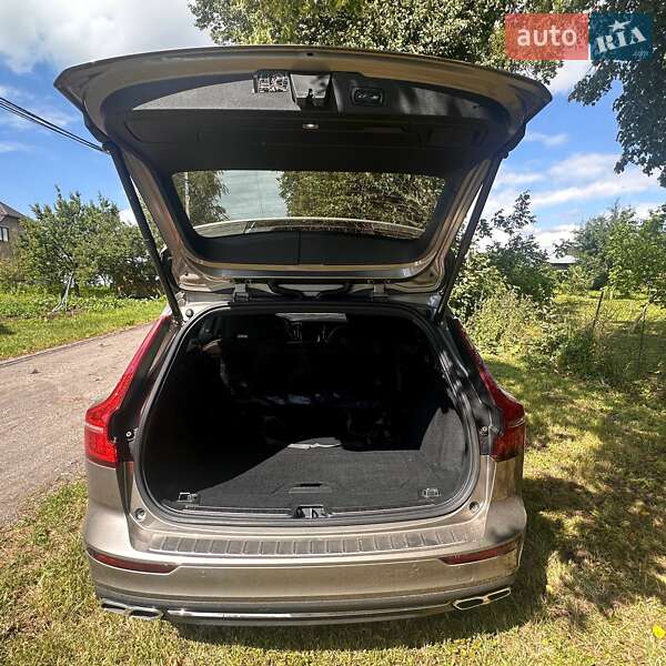 Универсал Volvo V60 2021 в Ровно