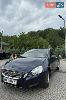 Универсал Volvo V60 2012 в 