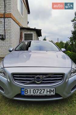 Универсал Volvo V60 2011 в Полтаве