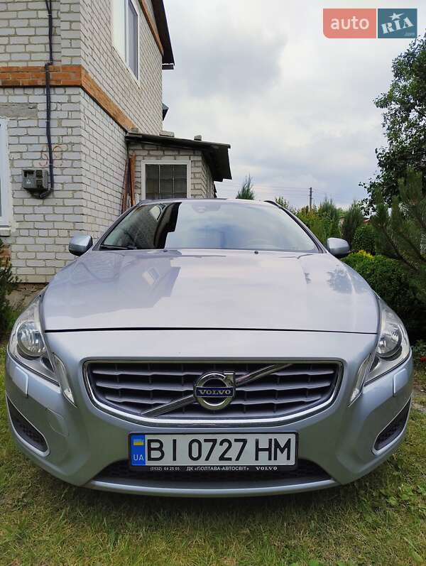Універсал Volvo V60 2011 в Полтаві