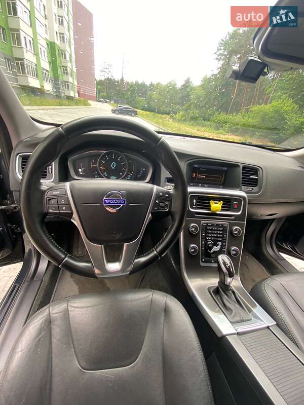 Универсал Volvo V60 2014 в Новояворовске фото 9 Универсал Volvo V60 2014 в Новояворовске