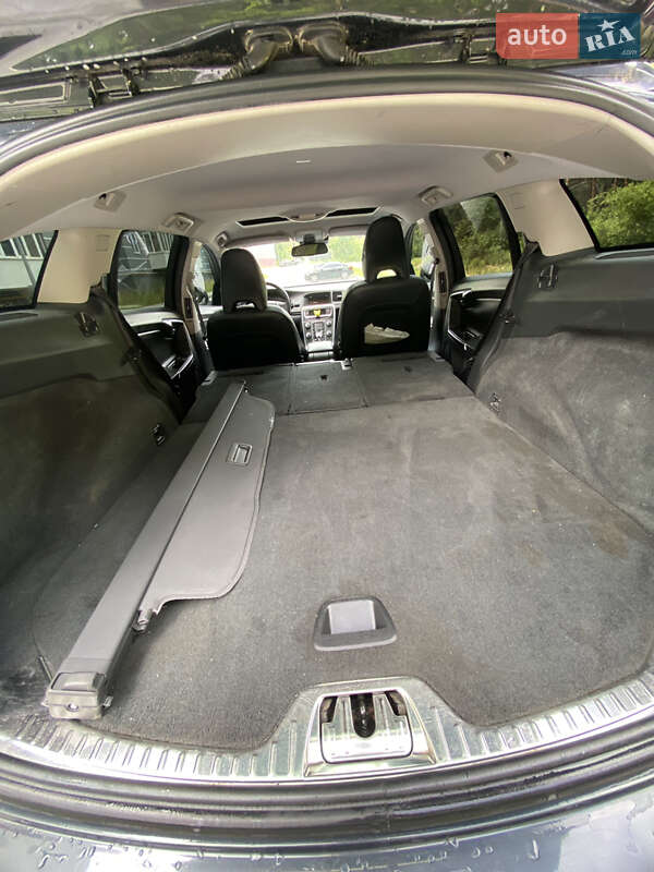 Универсал Volvo V60 2014 в Новояворовске фото 22 Универсал Volvo V60 2014 в Новояворовске