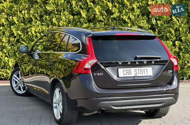 Универсал Volvo V60 2012 в 