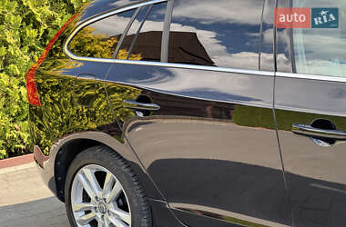 Универсал Volvo V60 2012 в 