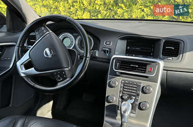 Универсал Volvo V60 2012 в 