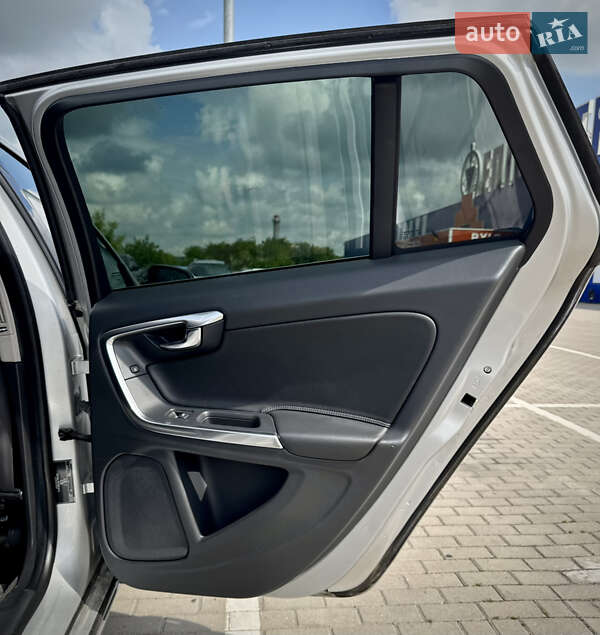 Универсал Volvo V60 2014 в Ровно
