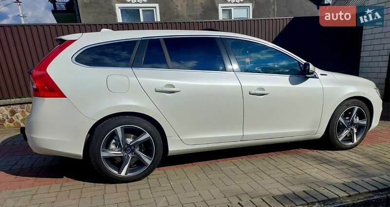 Універсал Volvo V60 2014 в Бродах
