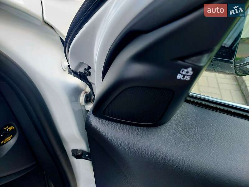 Універсал Volvo V60 2014 в Бродах