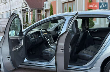 Универсал Volvo V60 2012 в 