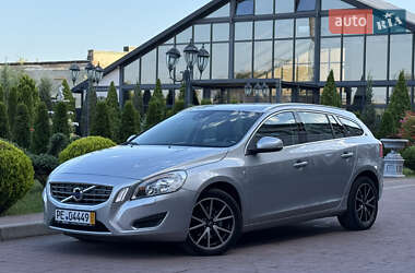 Универсал Volvo V60 2012 в 