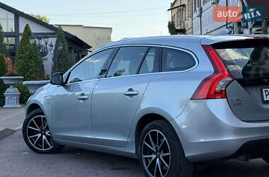 Универсал Volvo V60 2012 в 