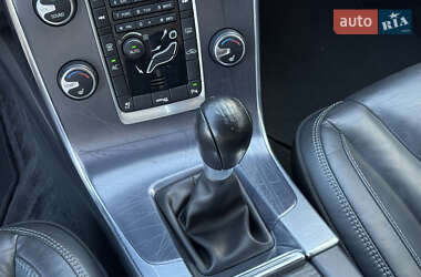 Универсал Volvo V60 2012 в 