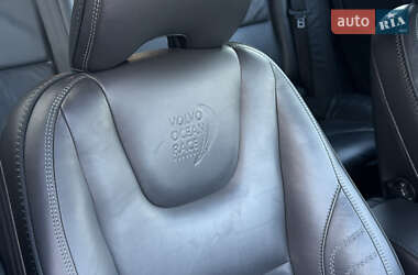 Универсал Volvo V60 2012 в 