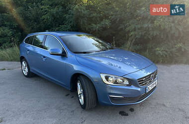 Универсал Volvo V60 2015 в 