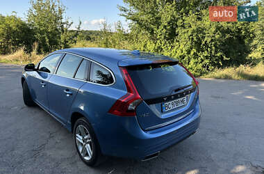 Универсал Volvo V60 2015 в 