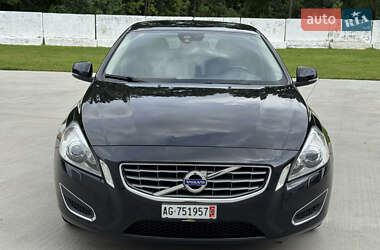 Универсал Volvo V60 2012 в 