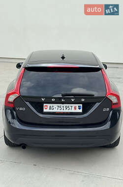 Универсал Volvo V60 2012 в 