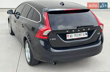Универсал Volvo V60 2012 в 