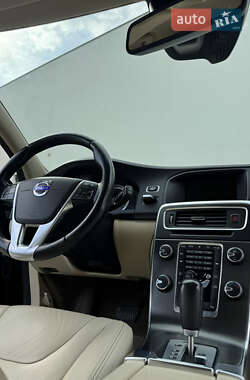 Универсал Volvo V60 2012 в 