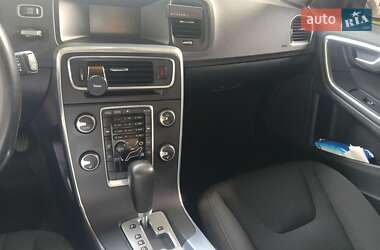 Универсал Volvo V60 2011 в 