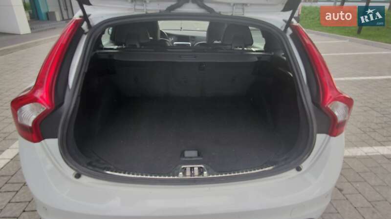 Универсал Volvo V60 2018 в Львове